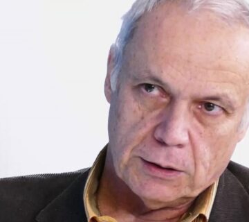 MUDr. Ján LAKOTA Nič by som nemenil... likvidácia človeka a zničenie jeho renomé sa môže udiať doslova za pár hodín alebo dní.