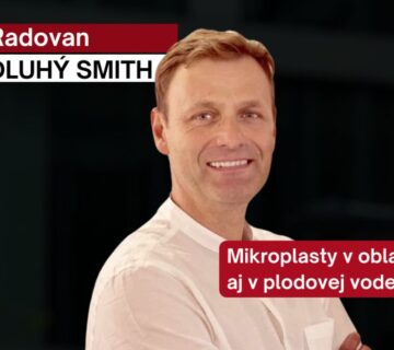 Popularizátor témy ovplyvňovania počasia Radovanom Dluhým Smithom, správa z TA3 o mikroplastoch v oblakoch.