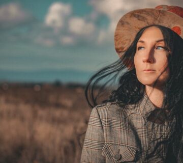 Prišla som o všetko, čo som roky budovala. Ako začať odznova Vykročiť a nevzdať sa! Stela Gabriel. Roky viedla svoj časopis RADAR. Keďže bol distribuovaný do nákupných stredísk, počas korony jej biznis úplne zhasol.