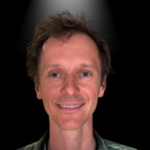 Život bez hypotéky Z Británie utiekli a ukazujú aj iným, ako postaviť dom za 30 000 EUR. Ako si správne želať